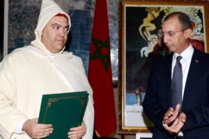 الكشف عن فضيحة استفاذة “خدام دولة” جدد…