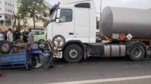 اصطدام خطير بين شاحنة لنقل المحروقات و “تريبورتور” يخلف إصابات: