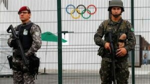 الرصاص الطائش يلعلع في سماء “ريو”، والمنظمون حائرون