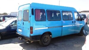 مهنيو قطاع النقل المزدوج بأكادير يخوضون اضرابا واعتصاما مفتوحا امام بلدية أكادير