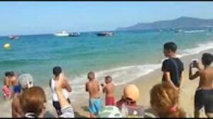 شاهد الملك والأميرة للا سلمى يمارسان رياضة الجيت سكي