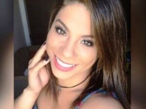 +صور:فضيحة جنسية جديدة تهز القرية الأولمبية في رويو، بطلتها سباحة في ليلة حمراء