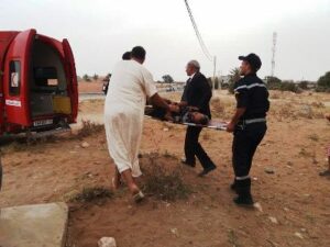 عاجل باشتوكة: شخص يحاول الانتحار وسط الطريق العام بسبب امرأة بطريقة غريبة