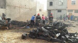 +صور:نشوب حريق مهول في منزل قرب أكوام من الحطب وضعت رهن اشارة الحمامات المنزلية و المخابز بأولاد تايمة.