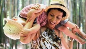 فاطمة بركة التي منحت للطفل يحيى وجها، ومنحها الملك وساما. من تكون؟