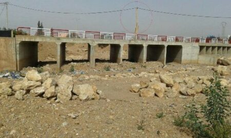 عااجل:مسؤولون كبار بجهة سوس ماسة يتهاطلون على قنطرة الدراركة الكارثية بعد مقال أكادير24