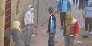 (+فيديو مرعب):السيوف تلعلع في سماء الدراركة في سهرة كرنفال بوجلود