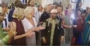 سويديات يرقصن على ايقاعات عبيدات الرمي