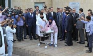 لحظة تسليم الرضيعة المخطوفة لعائلتها بحضور الحموشي