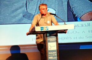 بنعبد الله يبكي في حضرة بنكيران