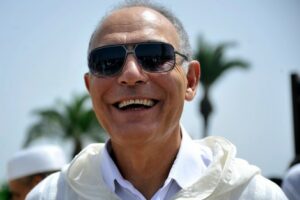 فضيحة: 10 جمعيات بالدشيرة تطالب من مزوار دعم و ترشيح امرأة في اللائحة الوطنية