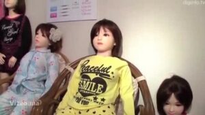 خبر صادم.. الدمى الجنسية تجتاح الاسواق المغربية ها فين كتباع و ها بشحال!!