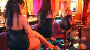 مخجل: مقهى بمارينا أكادير يتحول إلى “بورديل” للذعارة