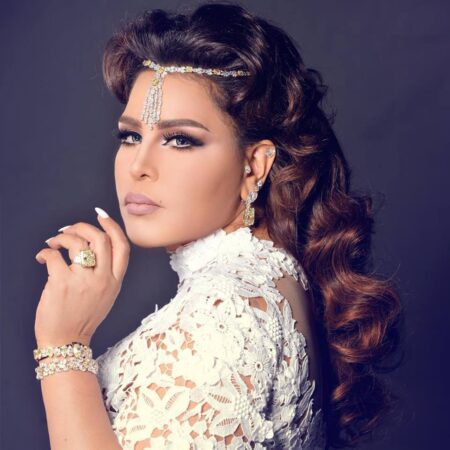 سرقة ساعة للفنانة أحلام في باريس قيمتها 110 مليون سنتيم