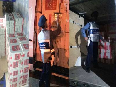أكادير بالأرقام و الصور:تفاصيل عملية حجز السجائر ومادة المعسل المهربة من طرف جمارك أكادير 1 Présentation1 5