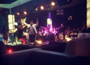 فضيحة بالصور:”سعودي” يوثق لياليه الحمراء في فندق بأكادير وينشرها مباشرة في اليوتوب