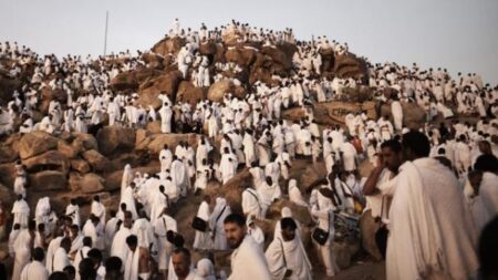 أسرع و أغرب حكم بحق متحرش جنسي في جبل عرفات أسرع و أغرب حكم بحق متحرش جنسي في جبل عرفات