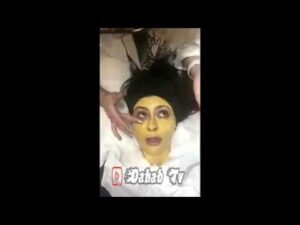 +فيديو مثير: ممثلة من أكادير تضع الذهب الخالص على وجهها يومين بعد زواجها من سعودي. 2 a 98