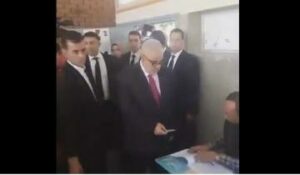 بنكيران يدلي بصوته في انتخابات 7 أكتوبر