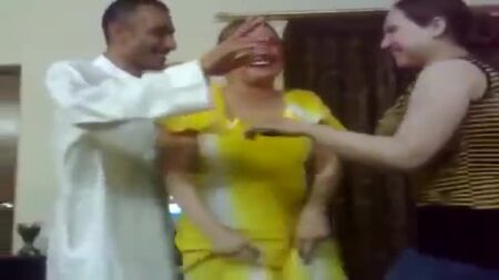 مخجل :سعوديون يجبرون زوجاتهم على ممارسة الجنس مع أصدقائهم مخجل :سعوديون يجبرون زوجاتهم على ممارسة الجنس مع أصدقائهم