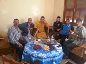 الحراس الليليون بانزكان يطالبون السلطات المحلية بتقنين مهنتهم