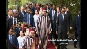 لقطة طريفة لمريم بنصالح شقرون أمام الملك