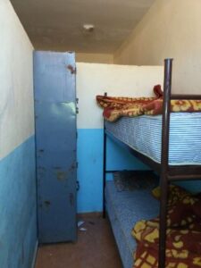 بالصور:تلاميذ بأكادير يقاطعون الدراسة بسبب منعهم من الاستفادة من دار الطالب التي هي أصلا في وضعية حرجة