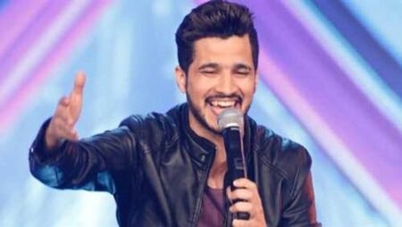 نجم "اكس فاكتر" و ابن مدينة أكادير علي مجد يبدع في أغنيته الجديدة