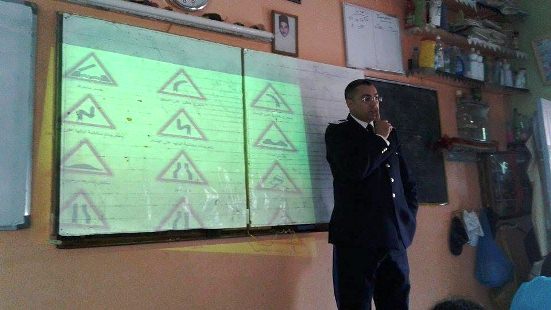 أكادير :  ولاية الأمن  تنظم النسخة الخامسة من الحملة التحسيسية  حول السلامة الطرقية بمدرسة الأطلس ايت الموذن