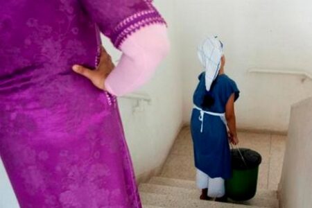 أسرة سعودية تدخل على خط “احتجاز”خادمة من أكادير في جدّة السعودية أسرة سعودية تدخل على خط "احتجاز"خادمة من أكادير في جدّة السعودية