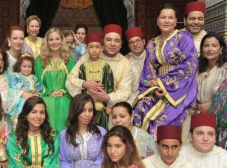 أفراد من الأسرة الملكية صوتوا لصالح هذا الحزب أفراد من الأسرة الملكية صوتوا لصالح هذا الحزب