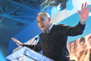 مزوار يقدم استقالته من رئاسة التجمع الوطني للأحرار