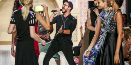 (+فيديو)هذه هي الصور الأولى التي تظهر "المعلم" والفتاة الفرنسية خلال تواجدهما ليلة الواقعة بملهى ليلي