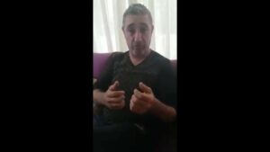 سعيد الصنهاجي يخرج للإعلام في فيديو جد مؤثر يطلب من المغاربة المسامحة بعد فضيحة الفيديو الجنسي