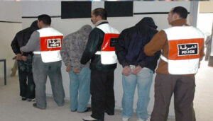 أمن أولاد تايمة يشن حملات على تجار المخدرات ويعتقل 3 أشخاص وهذه هي التفاصيل