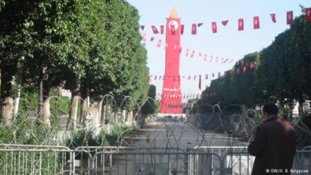 تونسي يحتج على فوز ترامب ويهدد بالانتحار