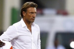 رونار يقود الأسود إلى الهاوية