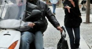 أيت ملول:توقيف جانحين متخصصين في السرقة بالخطف باستعمال ناقلة