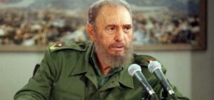 وفاة “فيدل كاسترو “أب الثورة الكوبية وجثمانه سيحرق اليوم السبت