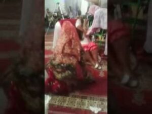عروس تتعرض لموقف محرج للغاية في يوم زفافها