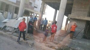 سيارة مجنونة تخترق ورشا للبناء بأكادير وركابها يتركونها ويغادرون إلى وجهة مجهولة