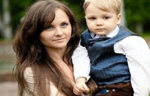 جراحة تجميلية فاشلة في الأنف تدفع أم للانتحار مع ابنها