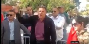 نائب برلماني تونسي يحرض المغاربة على الثورة امام سفارة المغرب