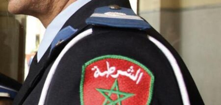 أكادير:الأمن يحقق مع “بوليسي” ظهر في شريط فيديو وهو يغني الشعبي داخل “كباريه” بأكادير أكادير:الأمن يحقق مع "بوليسي" ظهر في شريط فيديو وهو يغني الشعبي داخل "كباريه" بأكادير