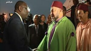 لحظة وصول الملك محمد السادس الى دكار السنغالية