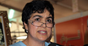 بالفيديو:زينب العدوي تنتفض في وجه مسؤولي التعليم بأكادير قائلة “سمعوا أسيدي جمعو ريوسكم” “لي معجبو الحال يمشي فحالو”