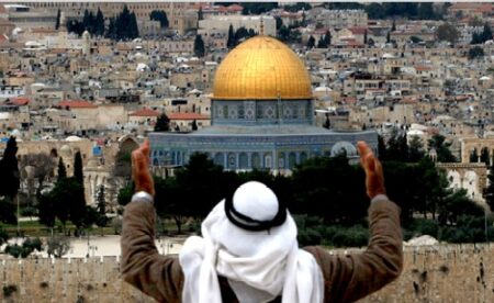 الكنائس ترفع الآذان بعد منع اسرئيل صوت المساجد في القدس-فيديو