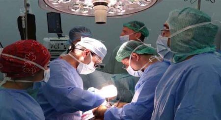 80 طفلا يستفيدون من حملة طبية بأكادير