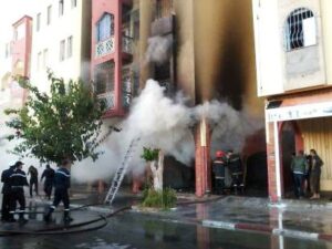 فيديو صادم يهز الفايسبوك بالمغرب..فتاة تبكي بحرقة أمام عشيقها!