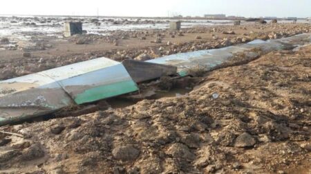 سيناريو فاجعة تارودانت يتكرر بعدما جرفت السيول حافلة، و الحادث يخلف حصيلة ثقيلة بين قتلى و مفقودين سيناريو فاجعة تارودانت يتكرر بعدما جرفت السيول حافلة، و الحادث يخلف حصيلة ثقيلة بين قتلى و مفقودين
